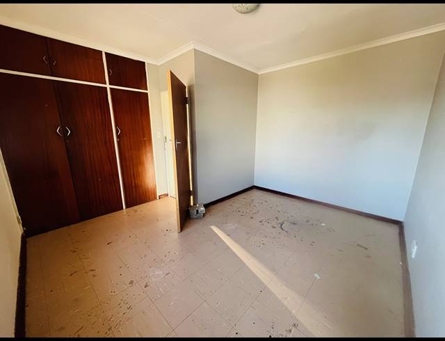 2 BEDROOM APARTMENT TO LET IN SONHEUWEL EXT 1